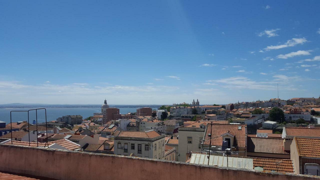 Apartamento Com Vista Para O Tejo Lisbon Exterior photo